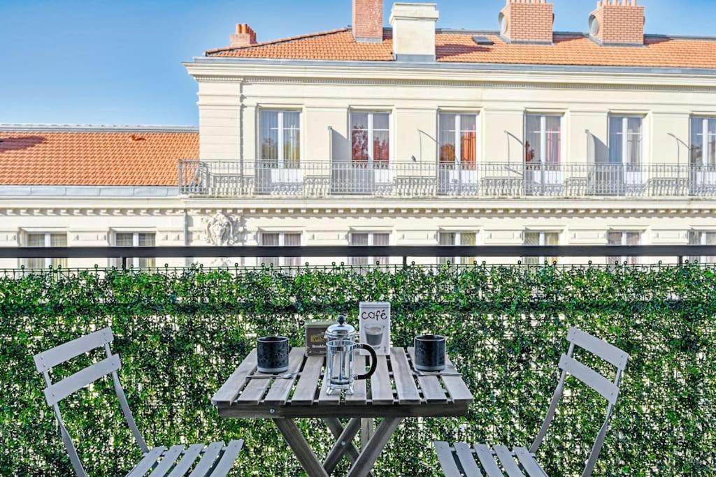 Le Loft Des Papes - 2 Terrasses - Vue Panoramique Sur La Ville - Ac Clim Авиньон Экстерьер фото
